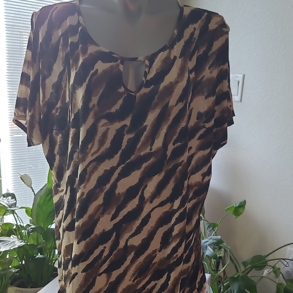 SJS Animal Print Short Sleeve Top